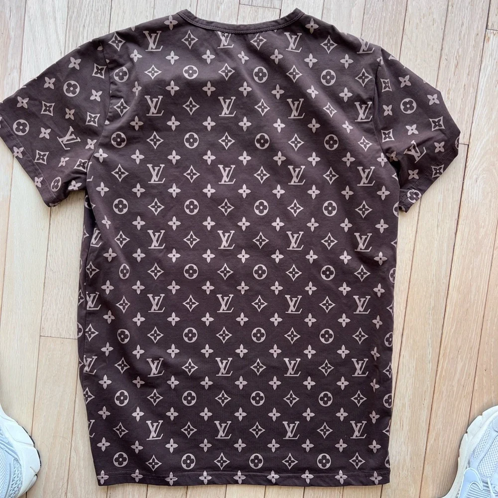 Women’s Louis Vuitton Tee Shirt Size L - Picture 4 of 6